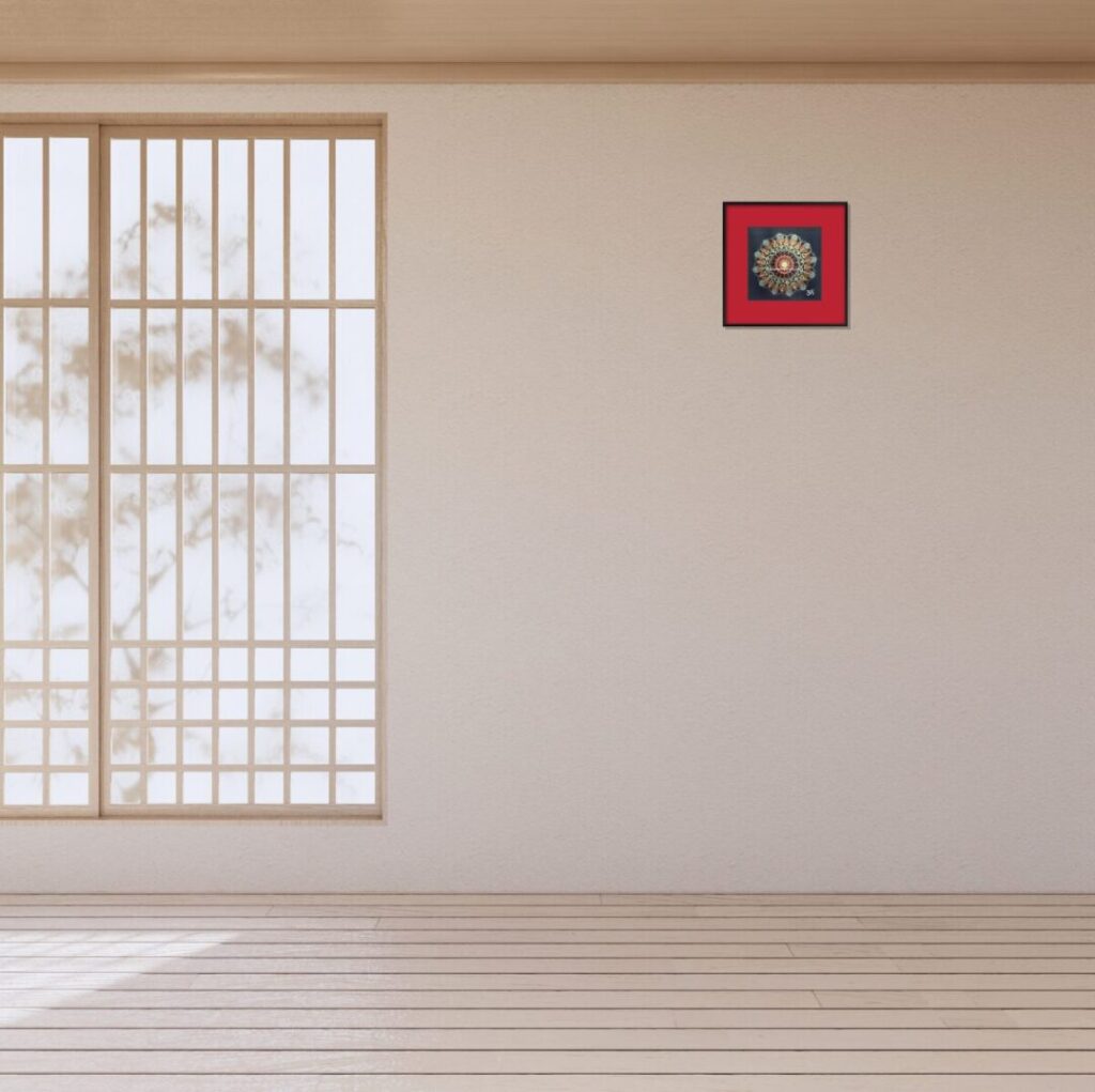 和室の白い壁、格子戸の横に飾られた曼荼羅。幾何学的なラインが伝統美と共鳴。
